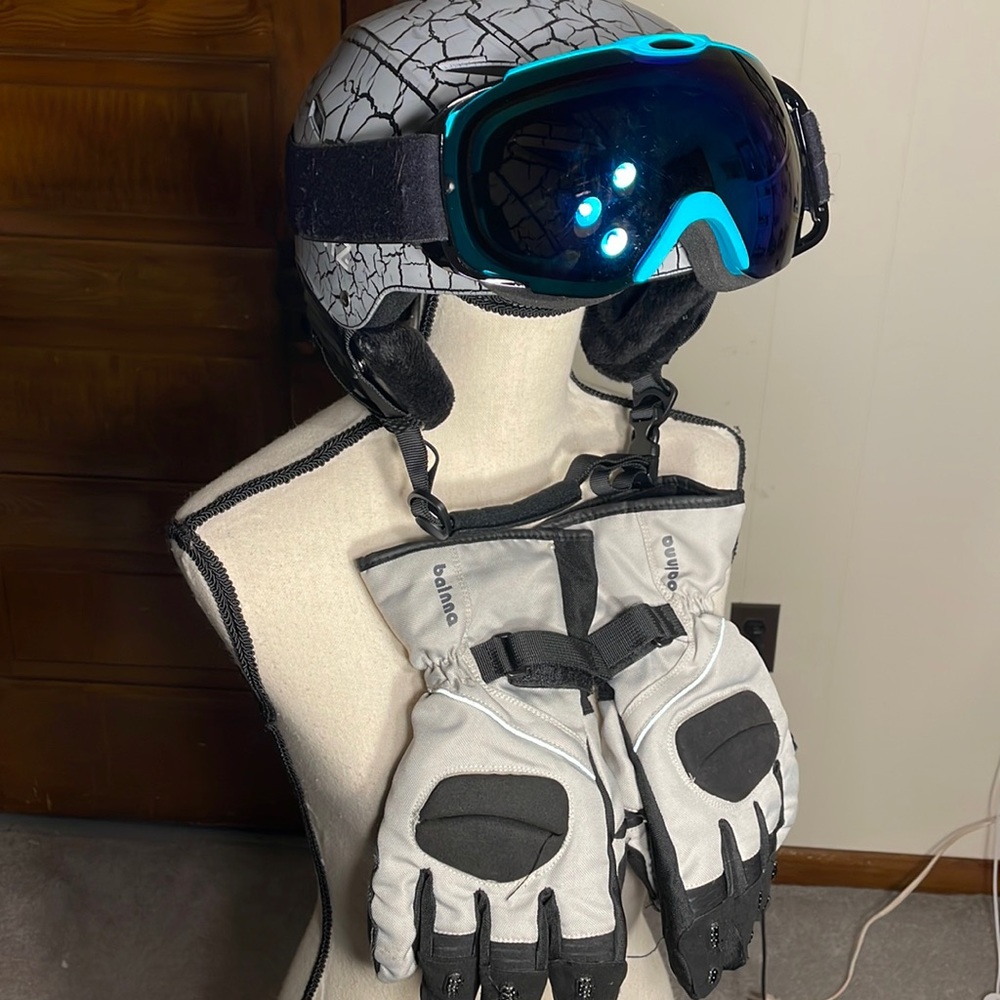 BUNDLE PHZ snow helmet, purple/blue goggles, grey snow gloves